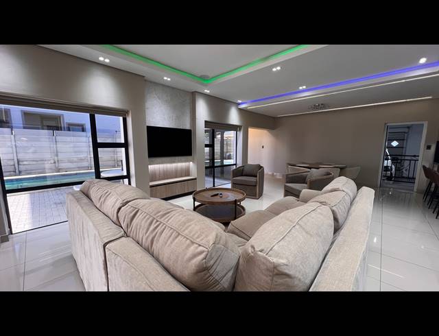 5 BEDROOM HOUSE FOR SALE IN MALMESBURY RURAL